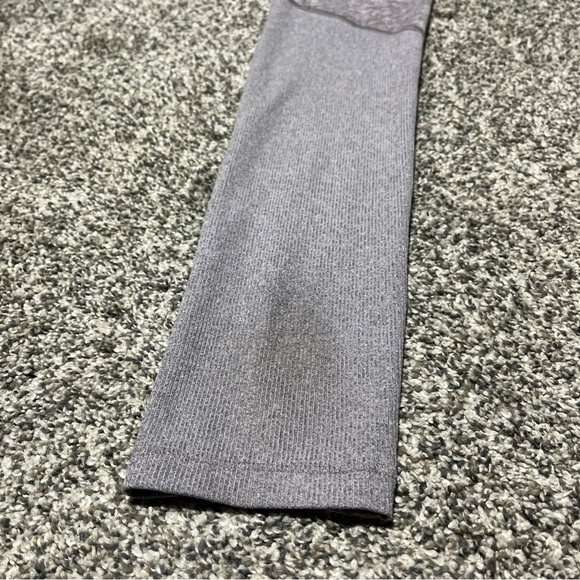 Athleta Exhale Stash Pocket Heel Tight High Rise Gray Purple Leggings M Note - Picture 12 of 13